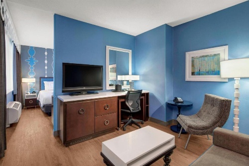 Fairfield Inn & Suites by Marriott Chicago Downtown/Magnificent Mile image 8
